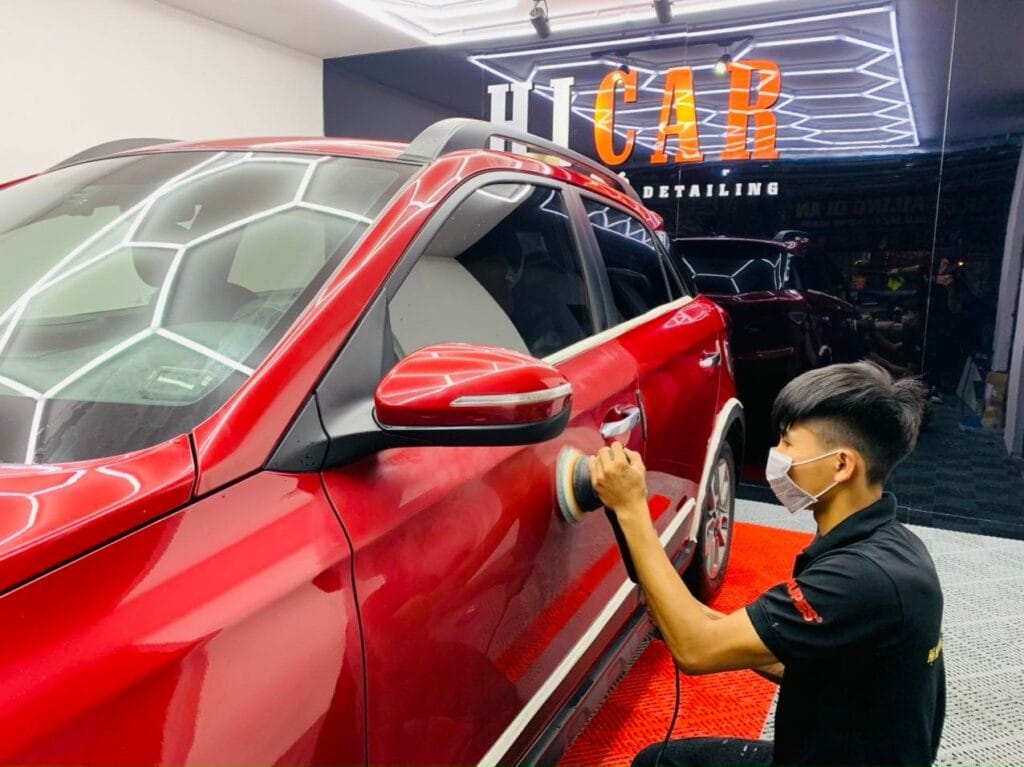 Rửa xe và chăm sóc xe hơi tại HICAR